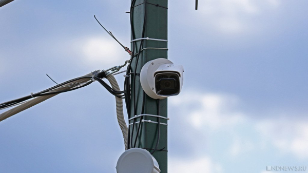 На Копейском шоссе в Челябинске установили два новых комплекса фиксации нарушений ПДД