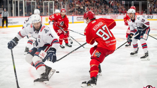 «Автомобилист» проиграл дома «Нефтехимику»